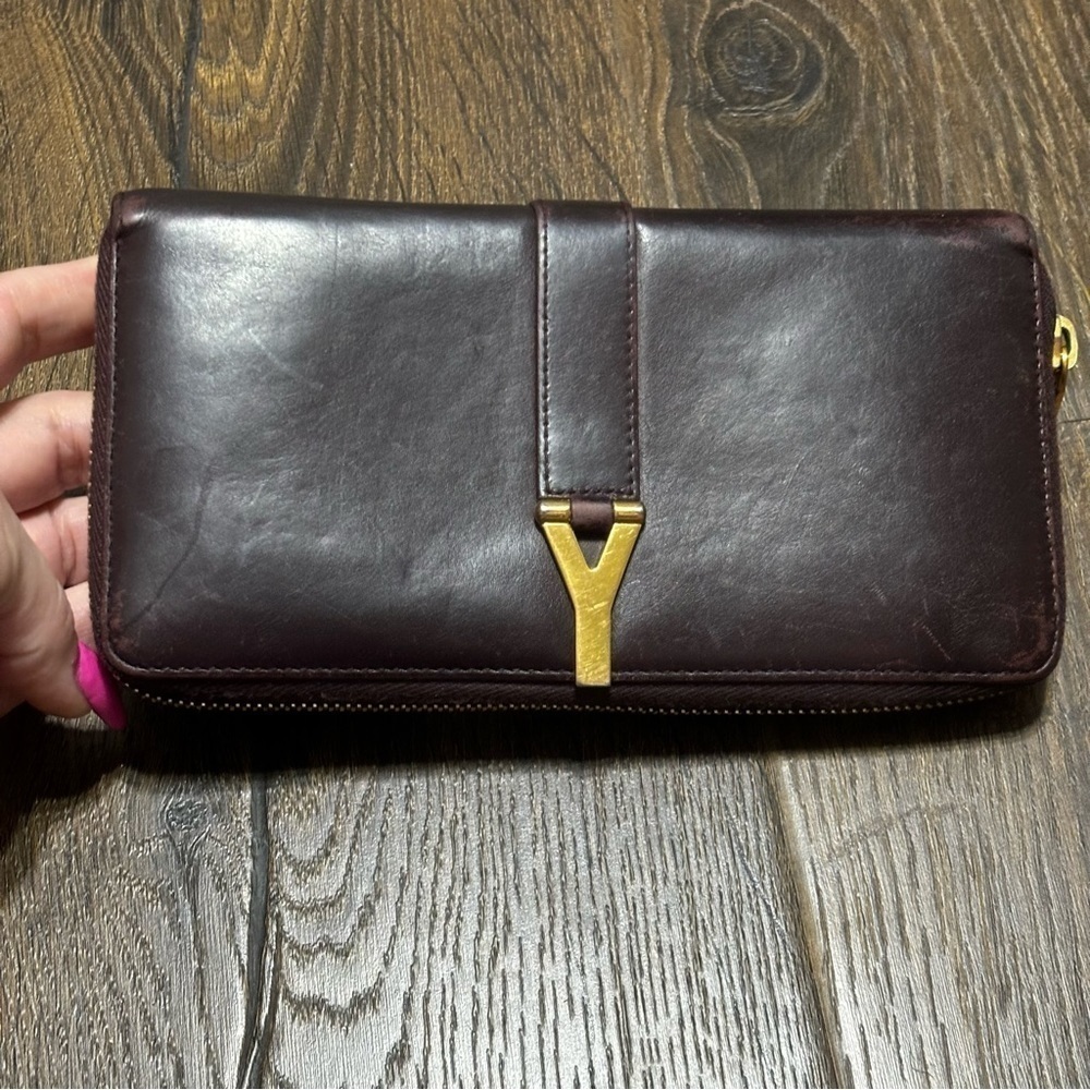 Saint Laurent Leather Continental
Wallet - Burgundy Wallet - Picture 2 of 16
